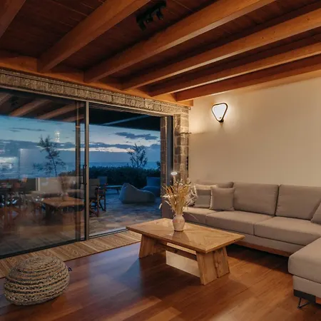 Real Life Homes Luxurious Seafront Villas Each With Their Own Private Pools Korakokhórion Extérieur photo