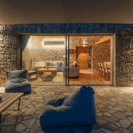 Real Life Homes Luxurious Seafront Villas Each With Their Own Private Pools Korakokhórion Extérieur photo