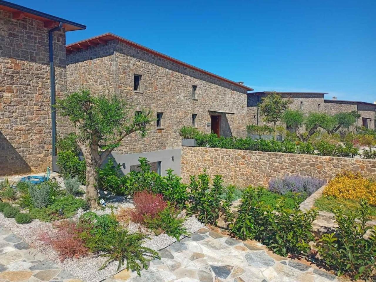 Real Life Homes Luxurious Seafront Each With Their Own Private Pools * Korakochori