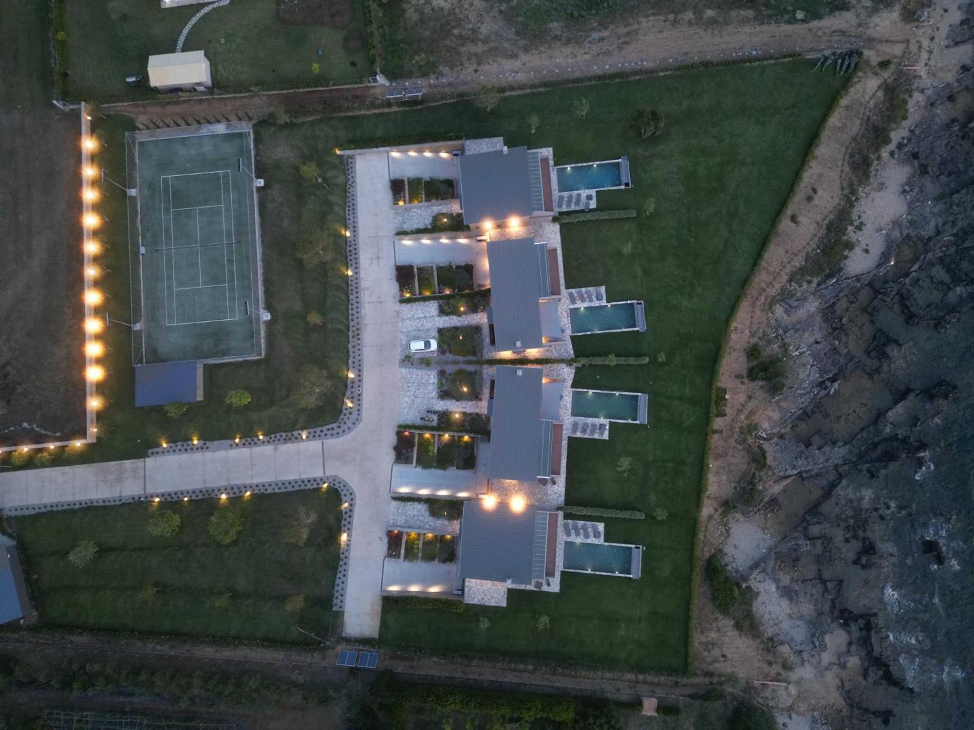 Вилла Real Life Homes Luxurious Seafront Each With Their Own Private Pools Korakochori