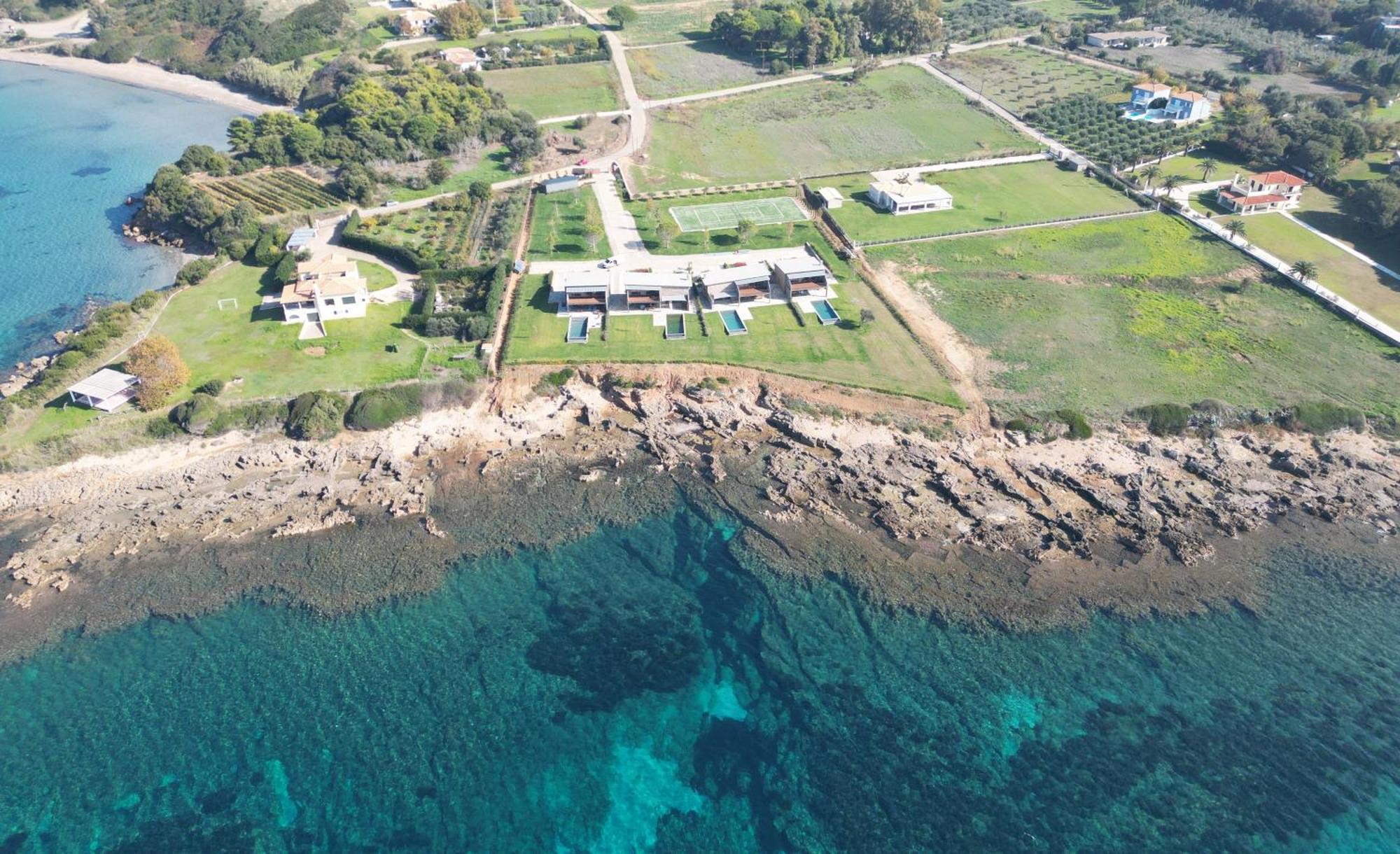 Real Life Homes Luxurious Seafront Each With Their Own Private Pools