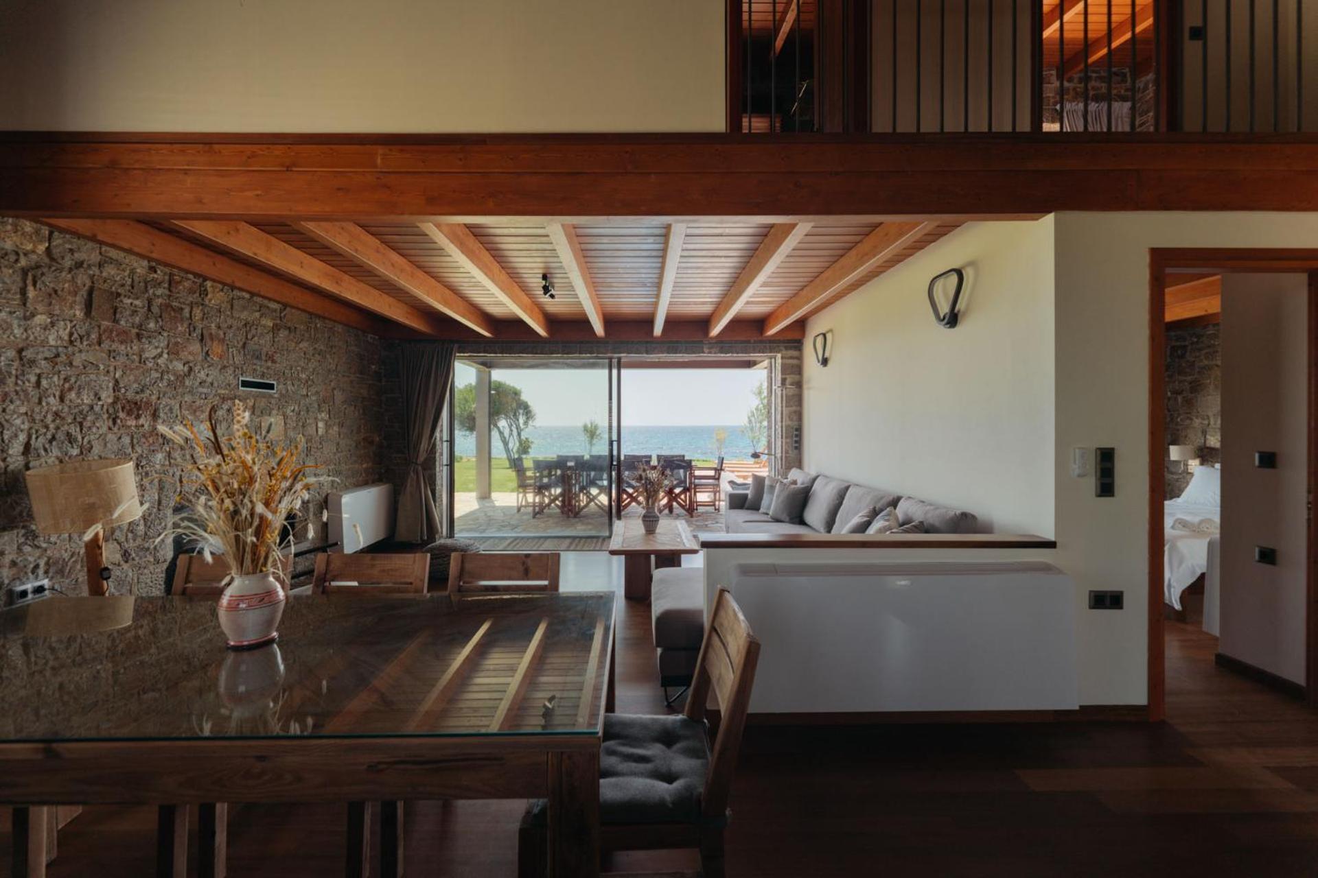 Real Life Homes Luxurious Seafront Each With Their Own Private Pools Villa