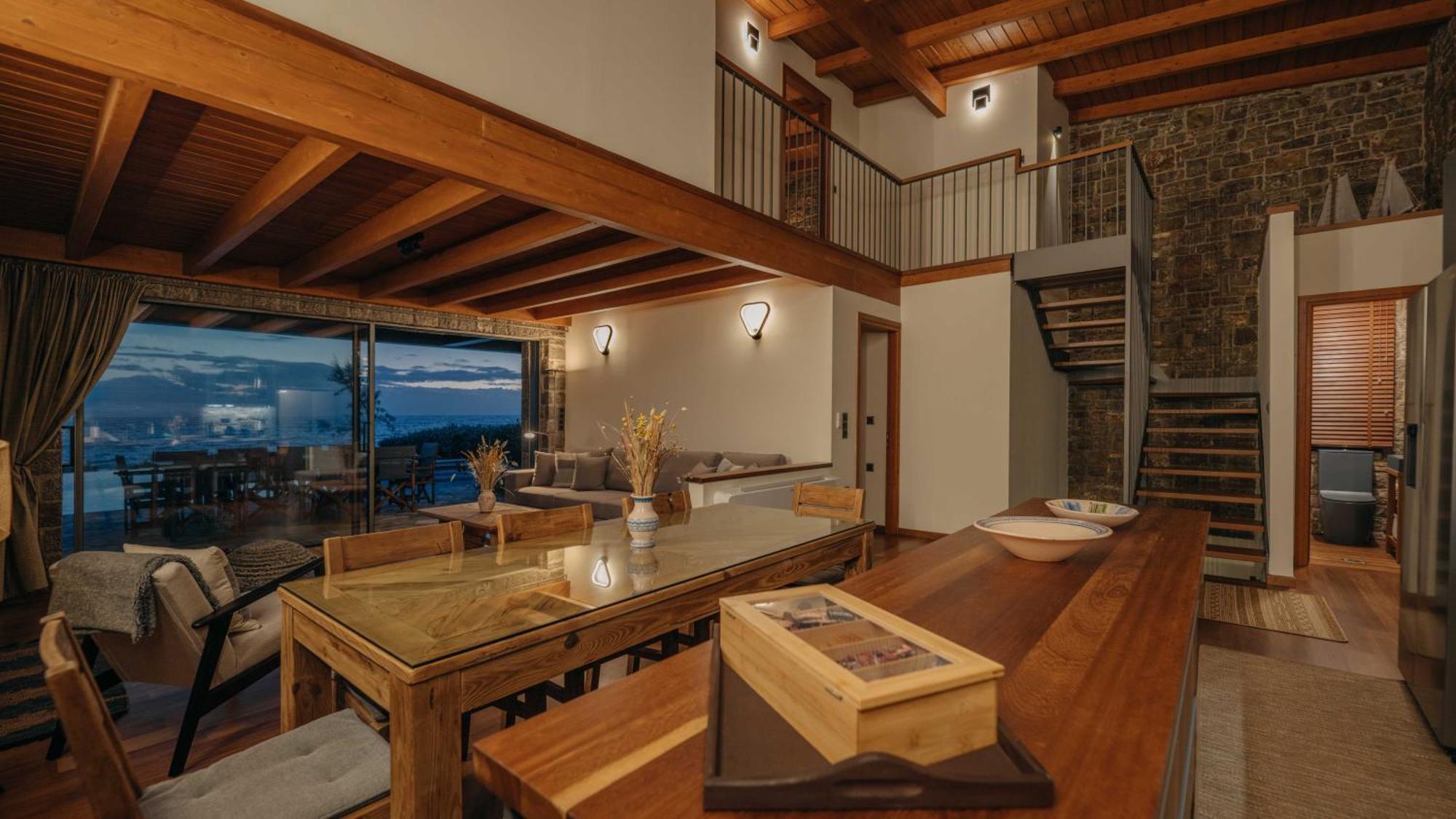 Real Life Homes Luxurious Seafront Each With Their Own Private Pools *