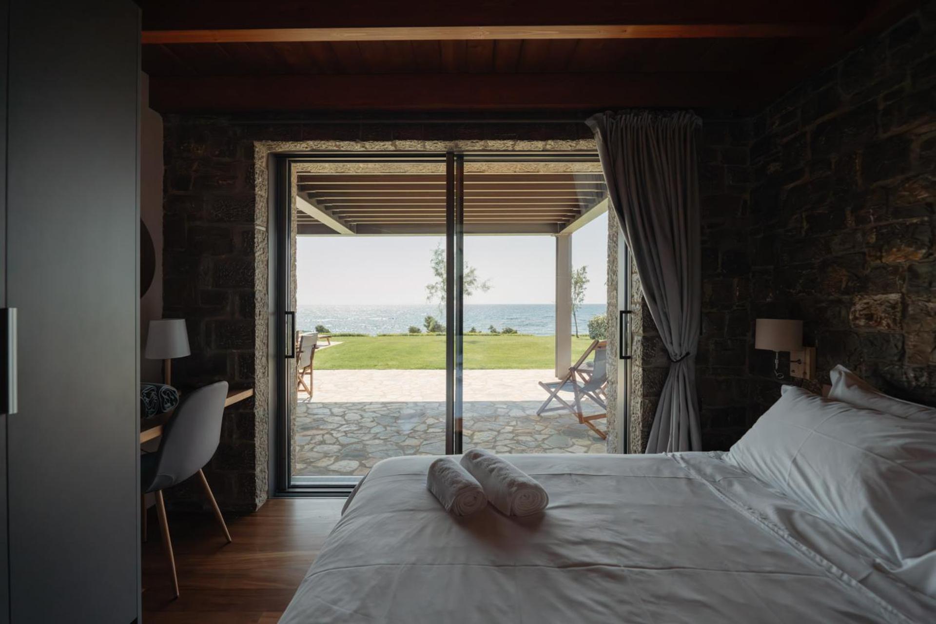 Real Life Homes Luxurious Seafront Each With Their Own Private Pools Villa Korakochori