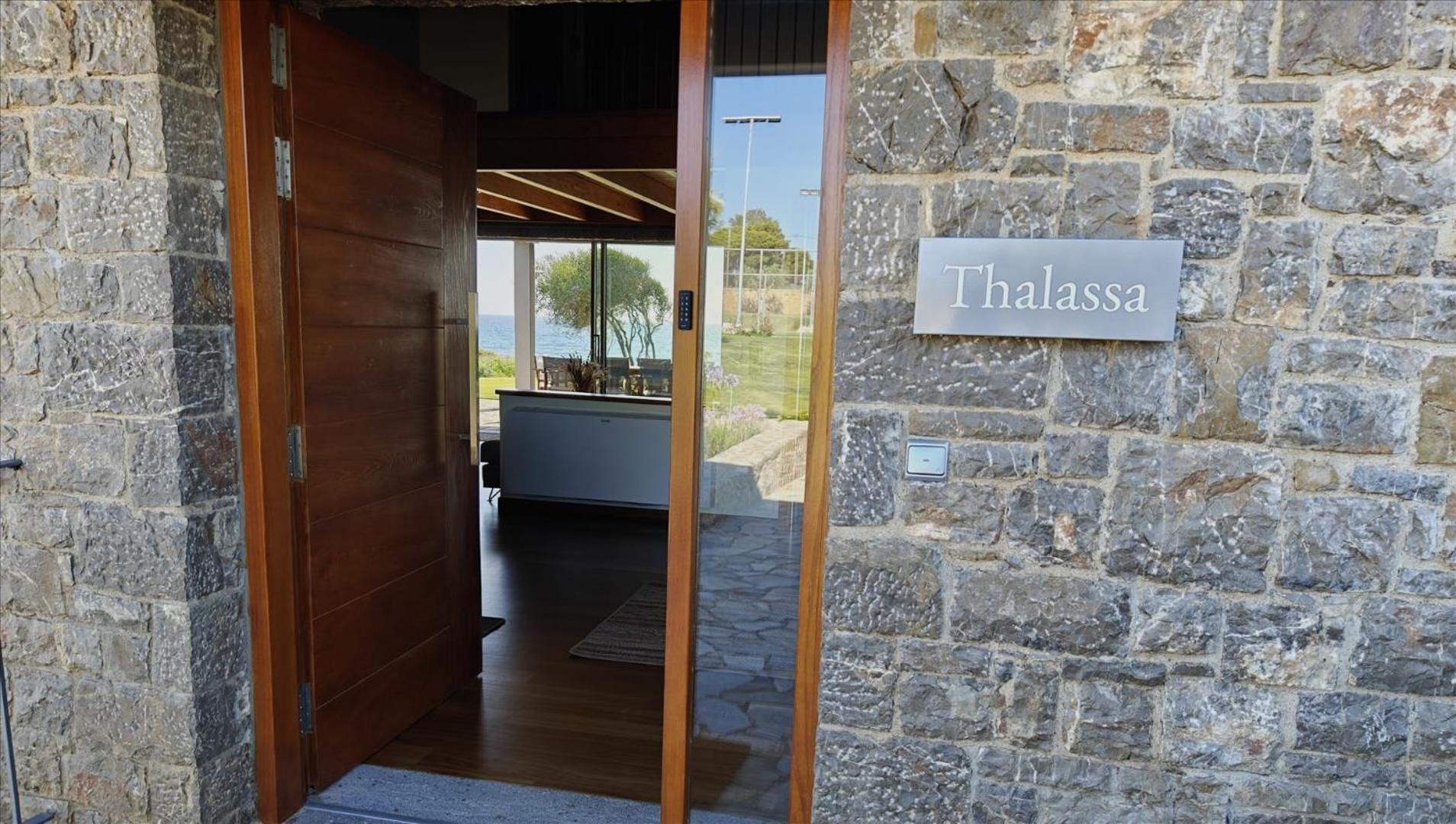 Villa Real Life Homes Luxurious Seafront Each With Their Own Private Pools *