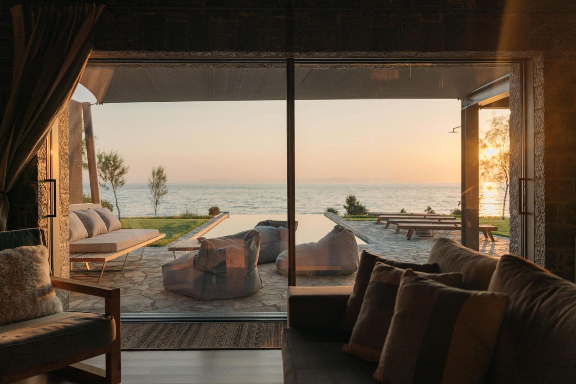 Real Life Homes Luxurious Seafront Each With Their Own Private Pools Korakochori