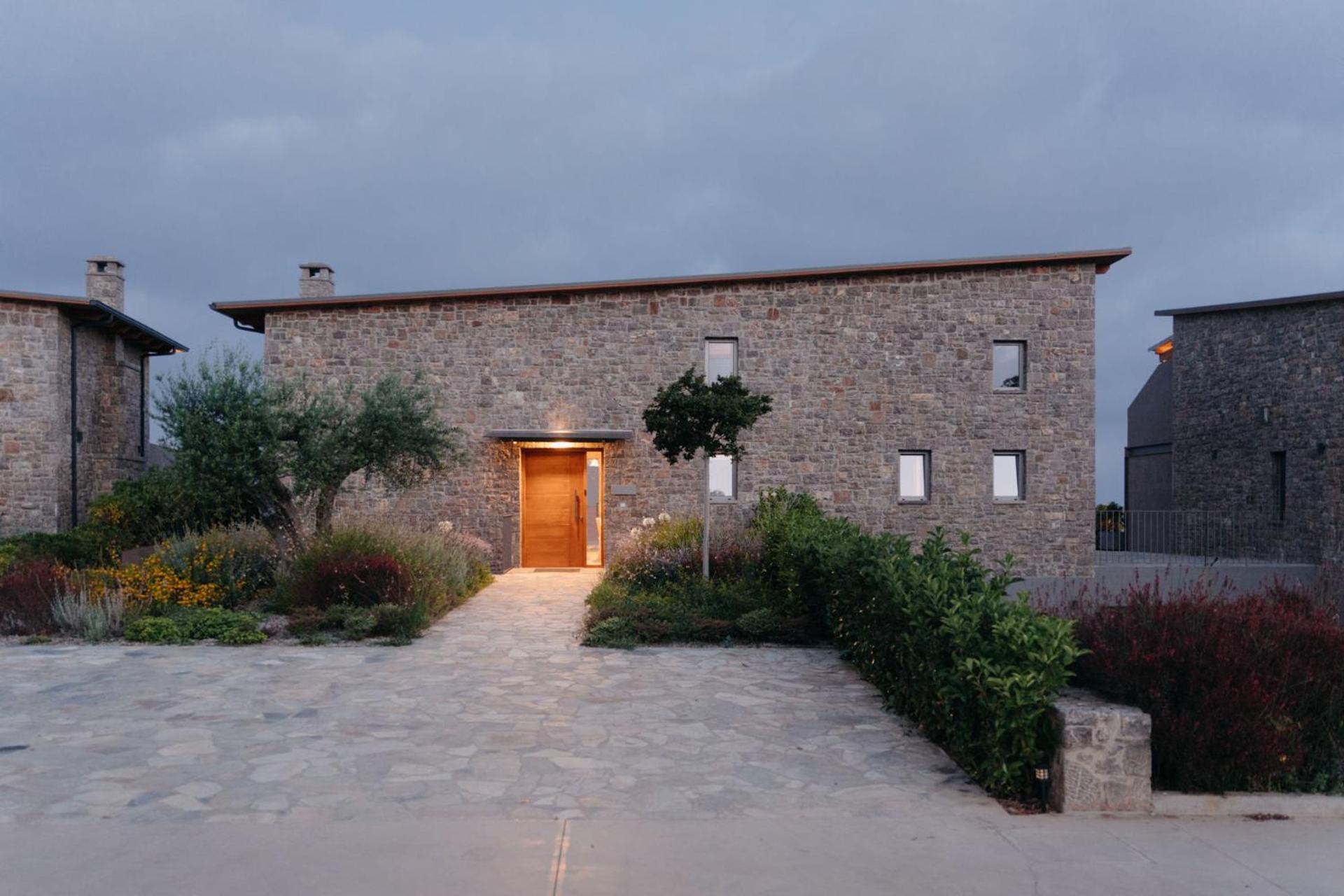 Real Life Homes Luxurious Seafront Each With Their Own Private Pools Villa