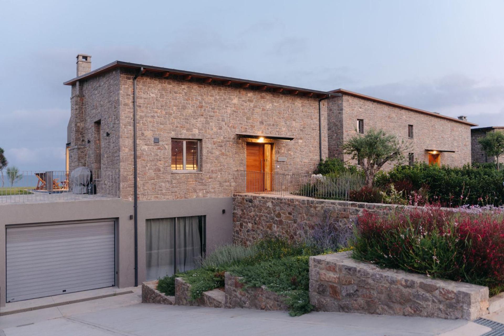 Вилла Real Life Homes Luxurious Seafront Each With Their Own Private Pools *