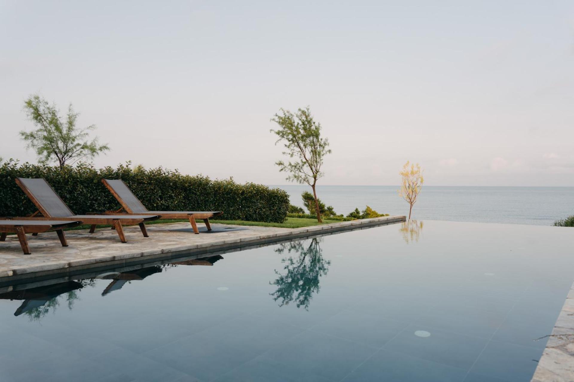 Real Life Homes Luxurious Seafront Each With Their Own Private Pools