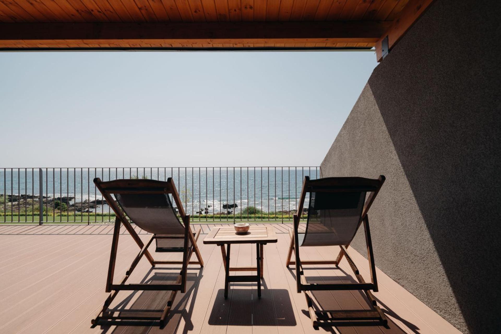 Real Life Homes Luxurious Seafront Each With Their Own Private Pools Villa Korakochori