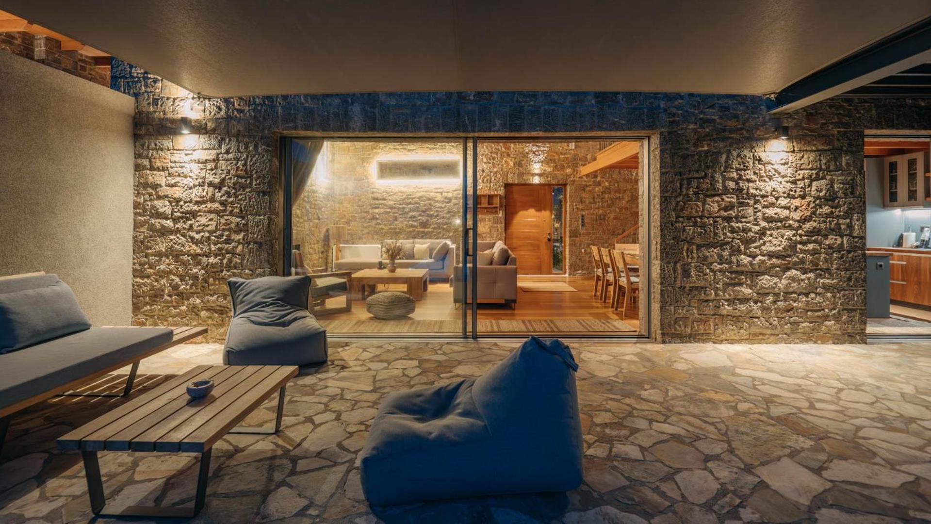 Real Life Homes Luxurious Seafront Each With Their Own Private Pools